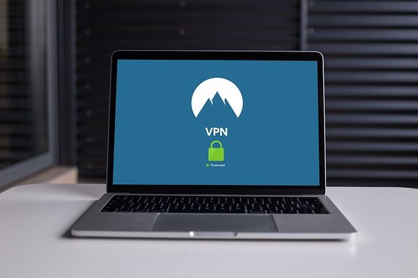 Utilisation d'un VPN pour accéder en sécurité à Darkino